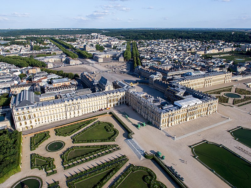 File:Vue aérienne du domaine de Versailles par ToucanWings - Creative Commons By Sa 3.0 - 083.jpg