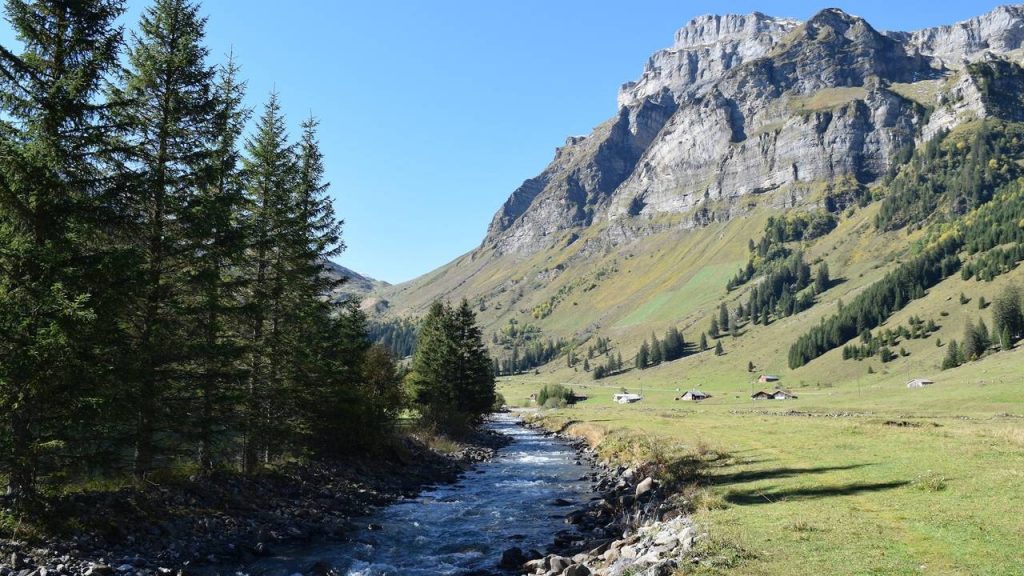 Hiking in Switzerland on Via Alpina trail